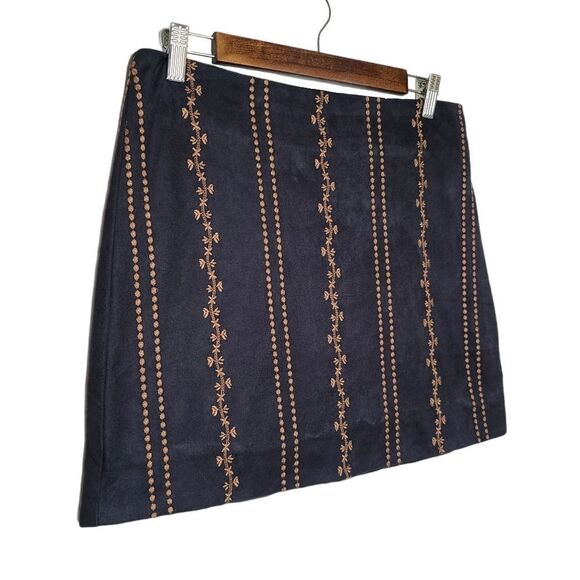 Altar'd State | Black Suede Embroidered Mini Skirt | Large - Picture 6 of 12